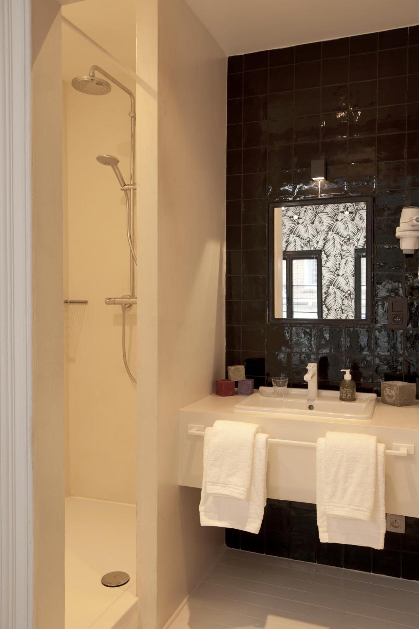 La Maison Haute Guesthouse Brussel Eksteriør bilde